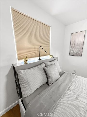 1521 W 37th Place, Los Angeles, CA 90018