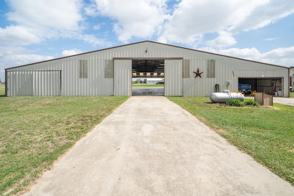177 Graben Lane, Rhome, TX 76078 — photo 5