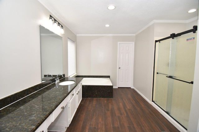 9007 Woodleigh, Houston, TX 77083