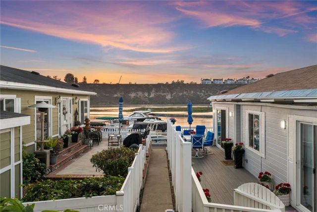 8 Saratoga, Newport Beach, CA 92660