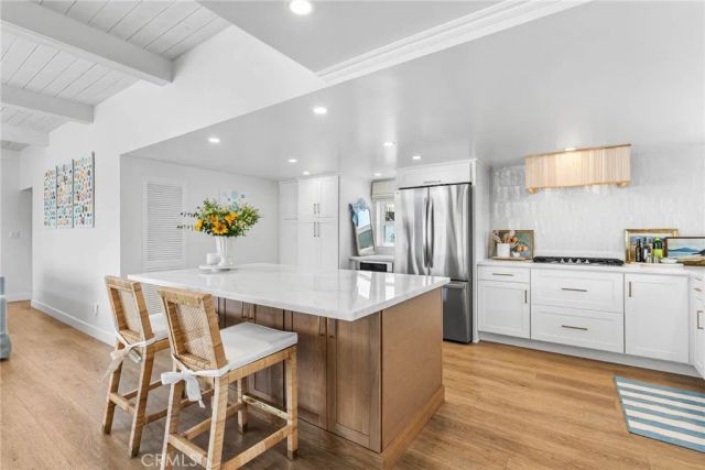 8 Saratoga, Newport Beach, CA 92660