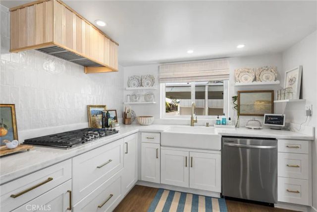 8 Saratoga, Newport Beach, CA 92660