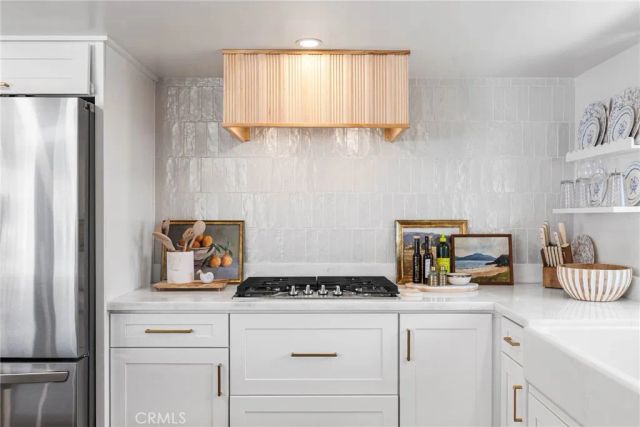 8 Saratoga, Newport Beach, CA 92660