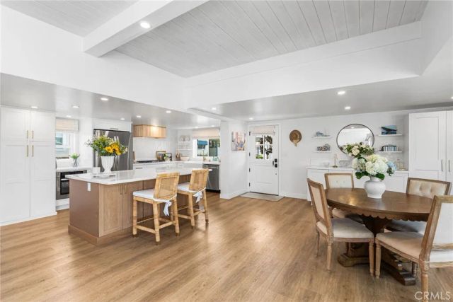 8 Saratoga, Newport Beach, CA 92660