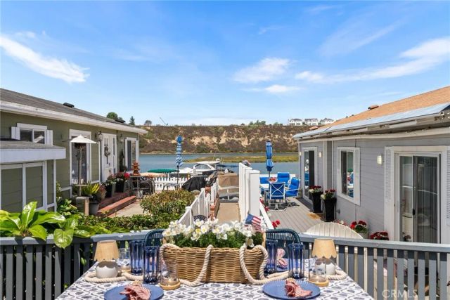 8 Saratoga, Newport Beach, CA 92660