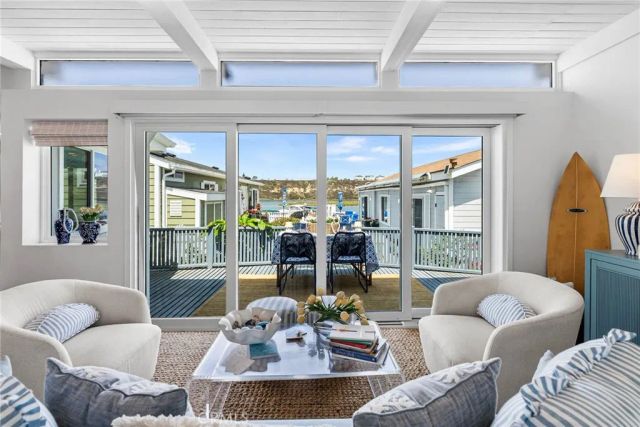 8 Saratoga, Newport Beach, CA 92660