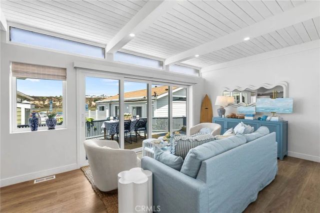 8 Saratoga, Newport Beach, CA 92660