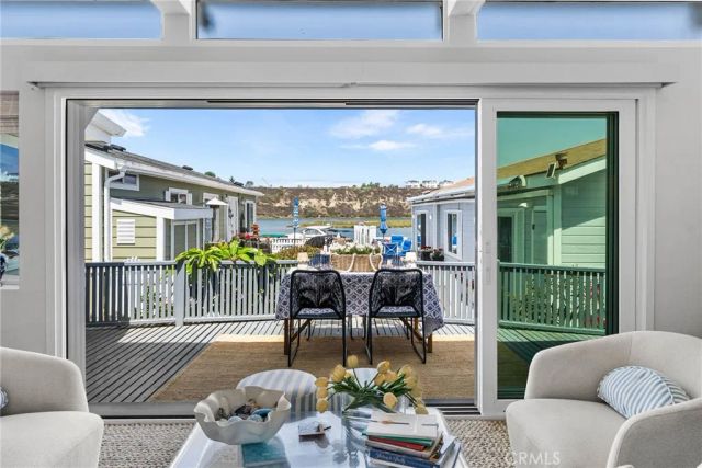 8 Saratoga, Newport Beach, CA 92660