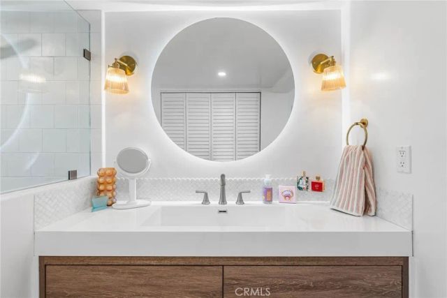 8 Saratoga, Newport Beach, CA 92660