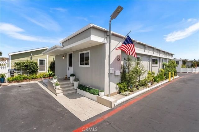 8 Saratoga, Newport Beach, CA 92660