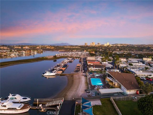 8 Saratoga, Newport Beach, CA 92660