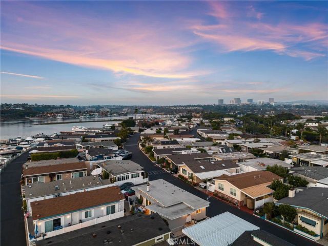 8 Saratoga, Newport Beach, CA 92660