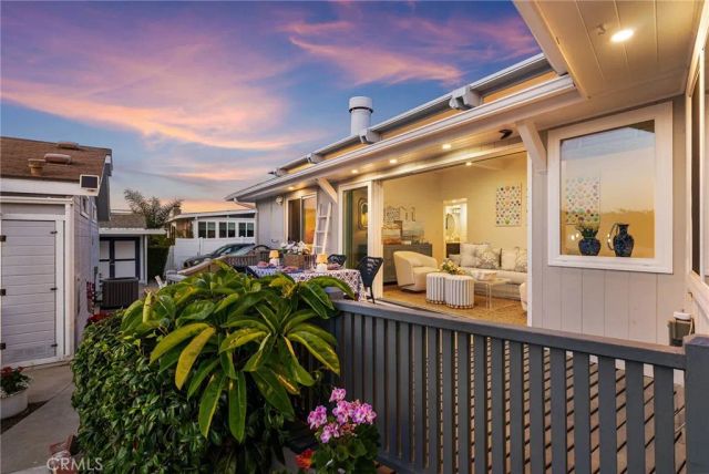 8 Saratoga, Newport Beach, CA 92660