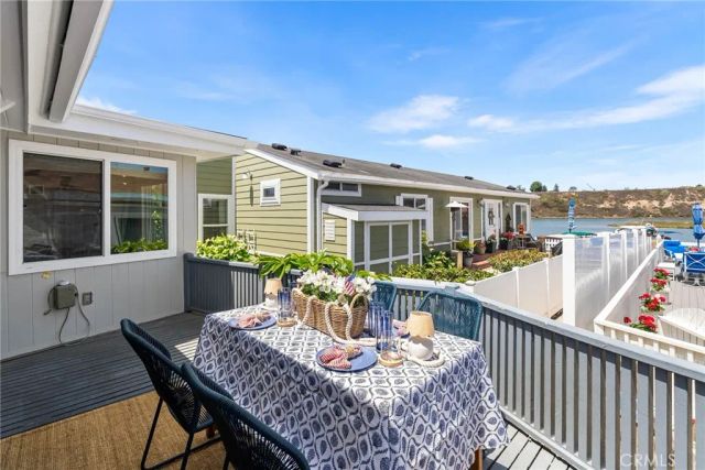 8 Saratoga, Newport Beach, CA 92660