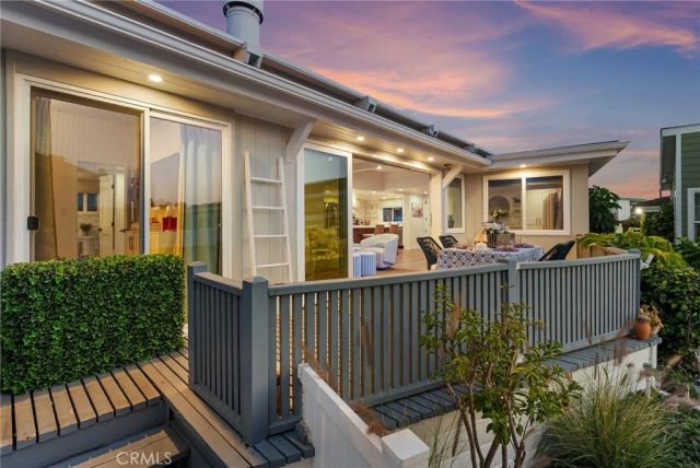 8 Saratoga, Newport Beach, CA 92660