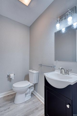 2714 Vann Avenue, Evansville, IN 47714
