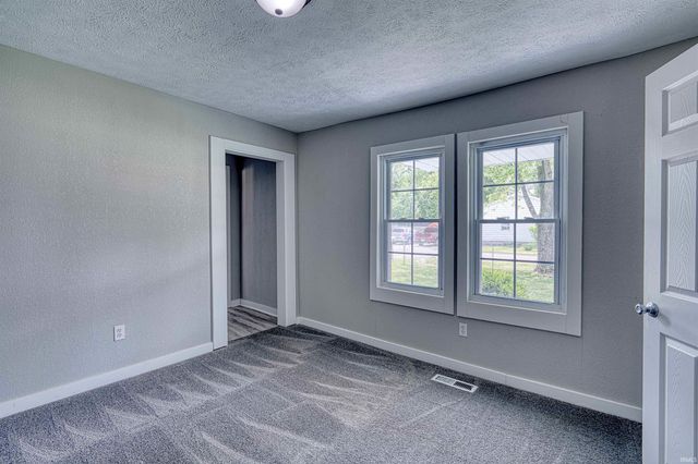 2714 Vann Avenue, Evansville, IN 47714