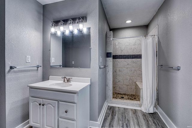 2714 Vann Avenue, Evansville, IN 47714