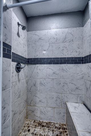 2714 Vann Avenue, Evansville, IN 47714