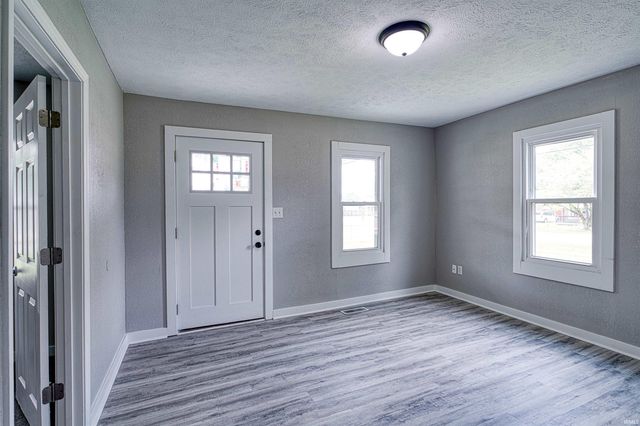 2714 Vann Avenue, Evansville, IN 47714
