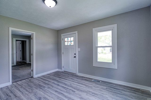 2714 Vann Avenue, Evansville, IN 47714
