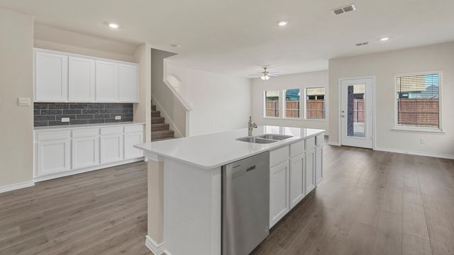 446 Scenic Spark Lane, Lavon, TX 75166