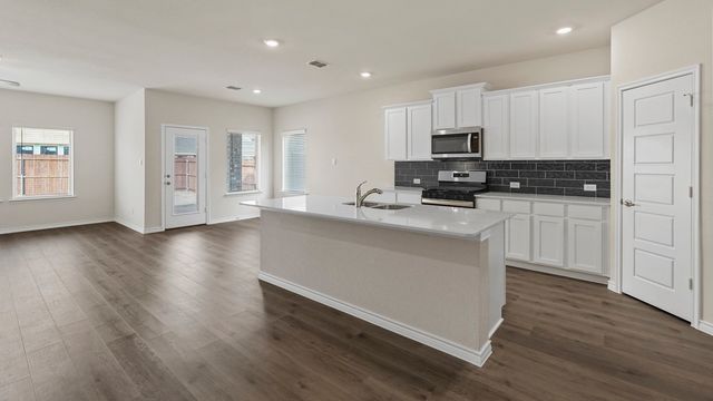 446 Scenic Spark Lane, Lavon, TX 75166