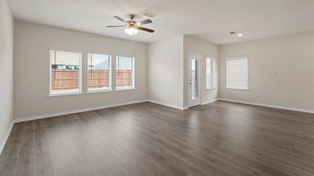 446 Scenic Spark Lane, Lavon, TX 75166