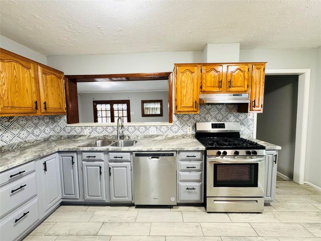 7905 Turquoise Lane, Houston, TX 77055