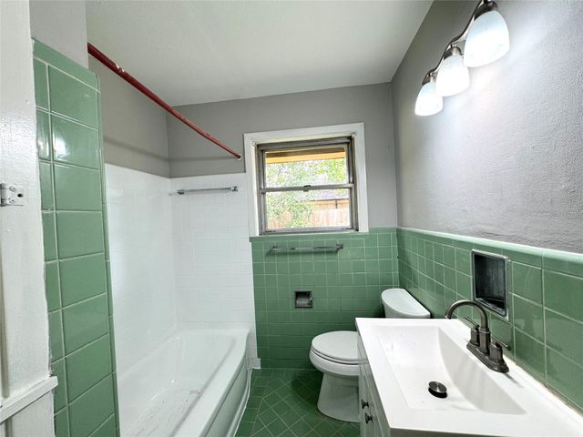 7905 Turquoise Lane, Houston, TX 77055