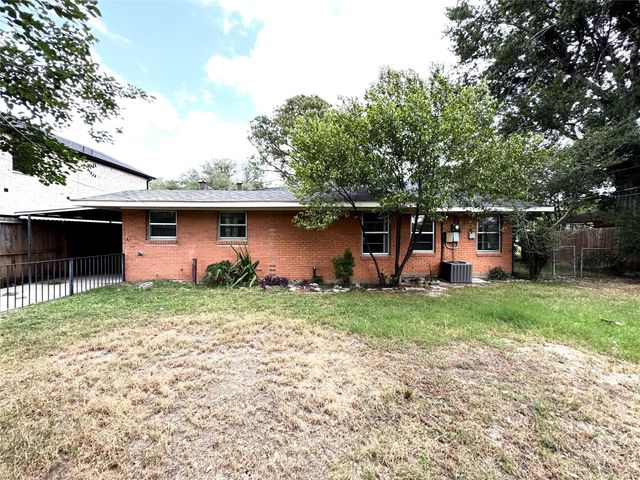 7905 Turquoise Lane, Houston, TX 77055