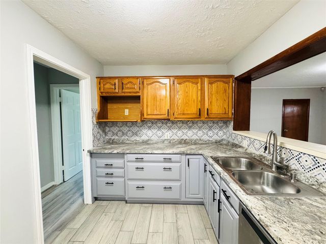 7905 Turquoise Lane, Houston, TX 77055