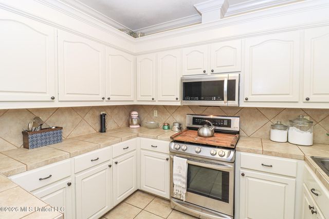 516 Glensview Drive, Brandon, MS 39047