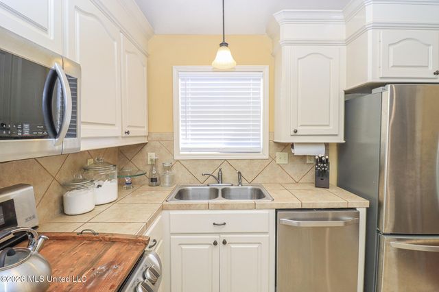 516 Glensview Drive, Brandon, MS 39047