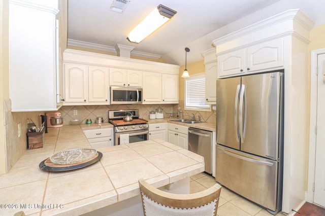 516 Glensview Drive, Brandon, MS 39047