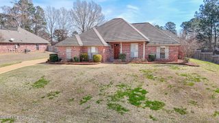 516 Glensview Drive, Brandon, MS 39047