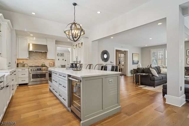 69 ELM ST, Summit City, NJ 07901