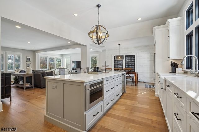 69 ELM ST, Summit City, NJ 07901