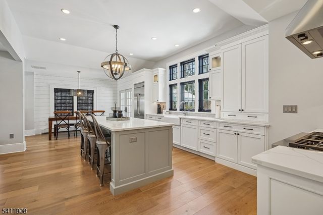 69 ELM ST, Summit City, NJ 07901