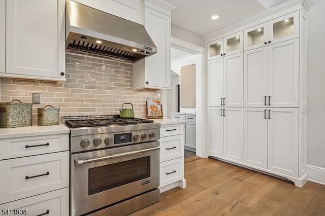 69 ELM ST, Summit City, NJ 07901