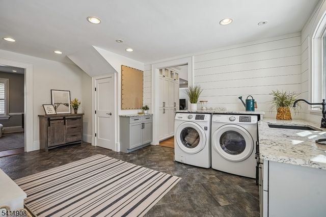 69 ELM ST, Summit City, NJ 07901