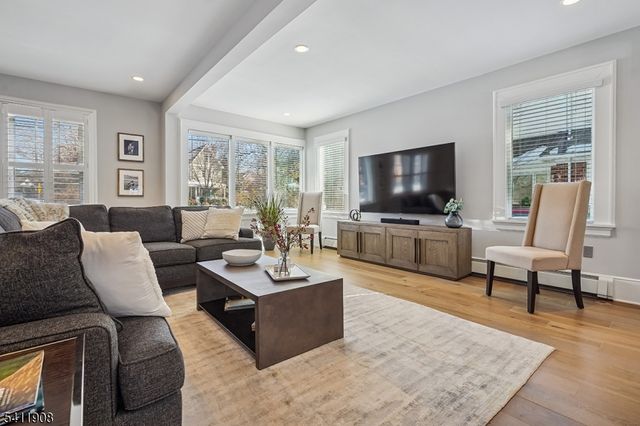 69 ELM ST, Summit City, NJ 07901