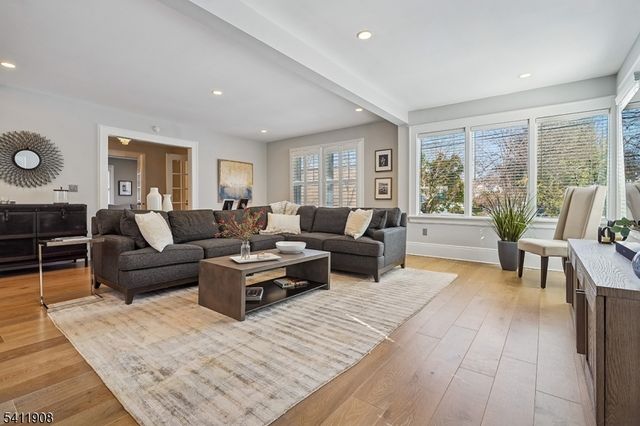 69 ELM ST, Summit City, NJ 07901