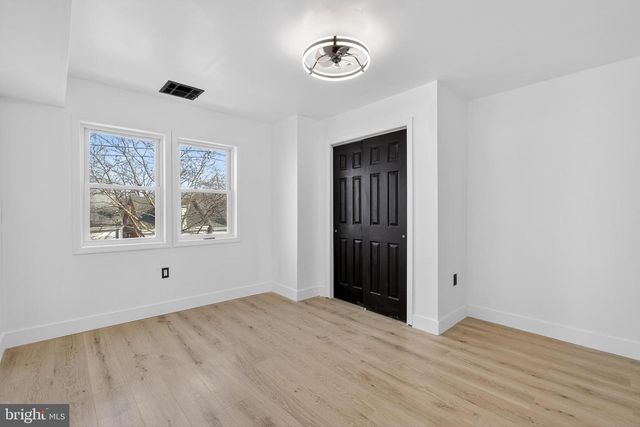 957 MARTIN LUTHER KING JR BLVD, Trenton, NJ 08638