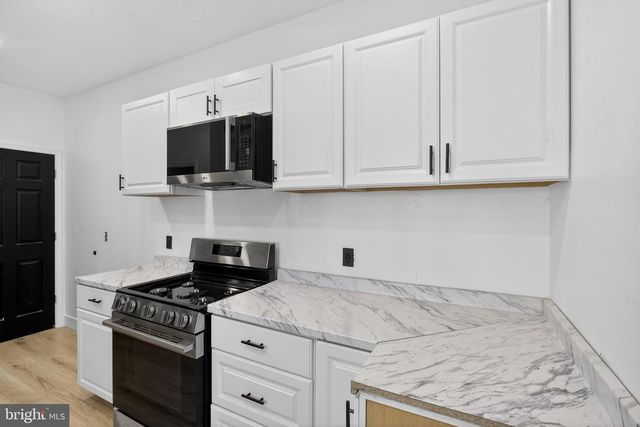 957 MARTIN LUTHER KING JR BLVD, Trenton, NJ 08638