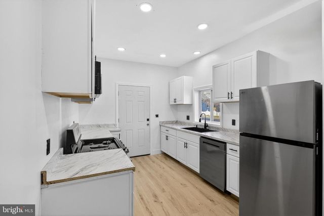 957 MARTIN LUTHER KING JR BLVD, Trenton, NJ 08638