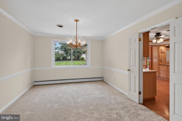 15 CRESTVIEW RD, Phoenixville, PA 19460