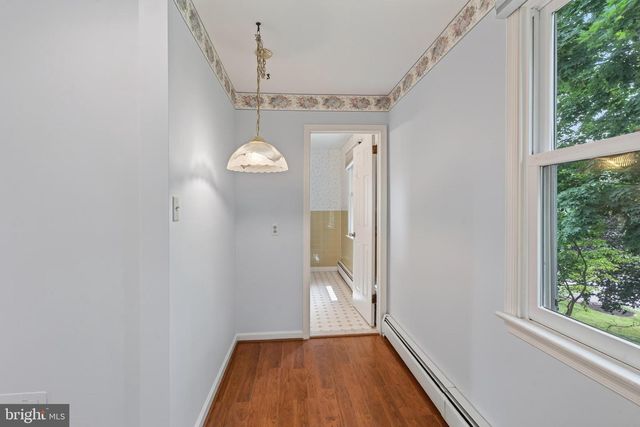 15 CRESTVIEW RD, Phoenixville, PA 19460