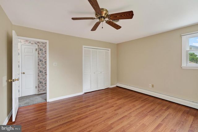 15 CRESTVIEW RD, Phoenixville, PA 19460