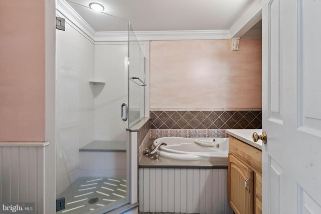 15 CRESTVIEW RD, Phoenixville, PA 19460
